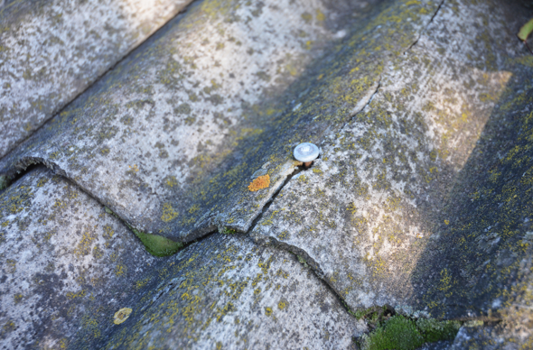 Penyebab Atap Gelombang Sering Retak